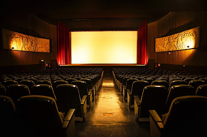 Cine París